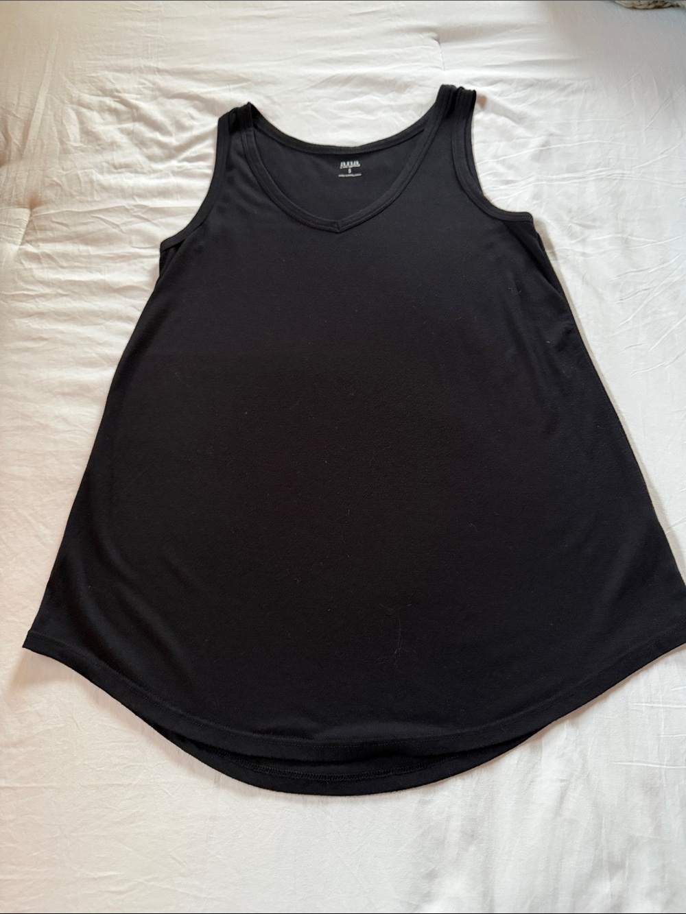 Ana Black Women's V-Neck swing Tank Top - Casual Layering